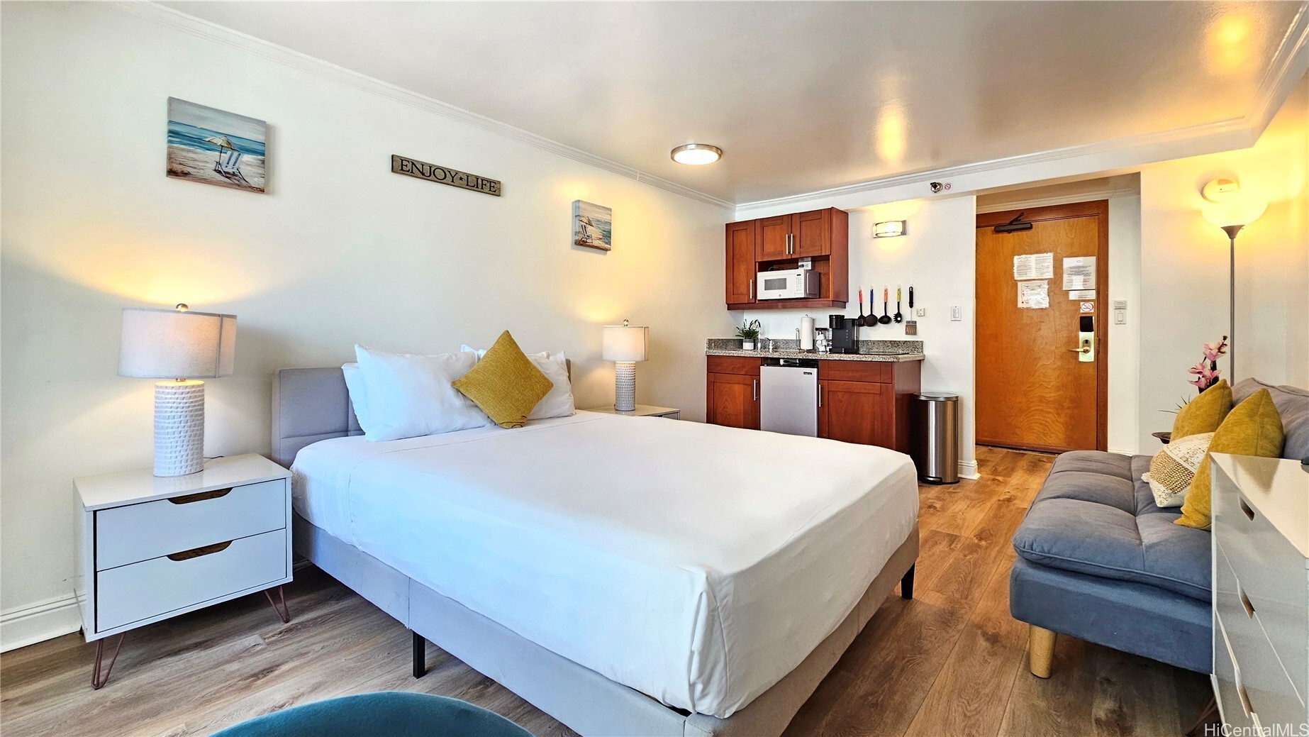 Property Photo: 2425 Kuhio Avenue 603 HI 96815