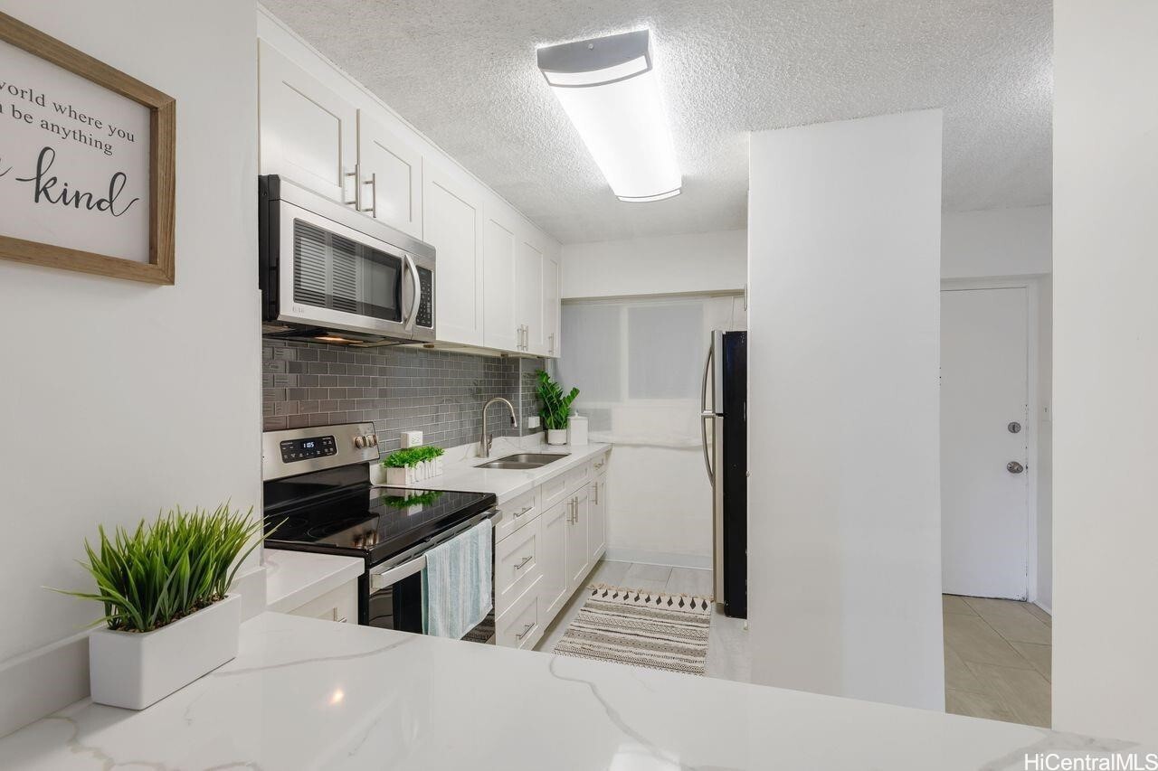 Property Photo:  2488 Kapiolani Boulevard 203  HI 96826 