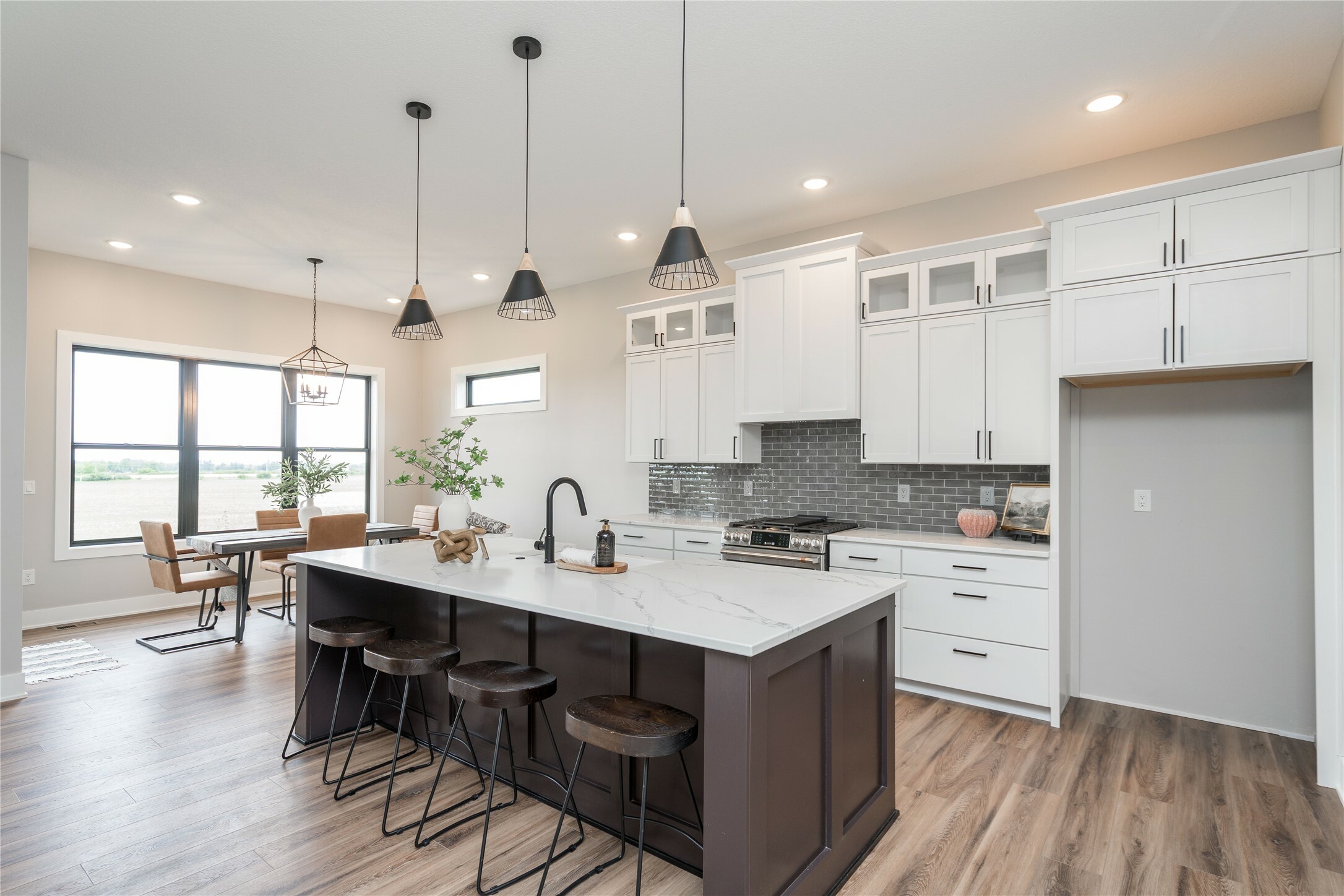 Property Photo: 1216 NW Arbor Court IA 50023
