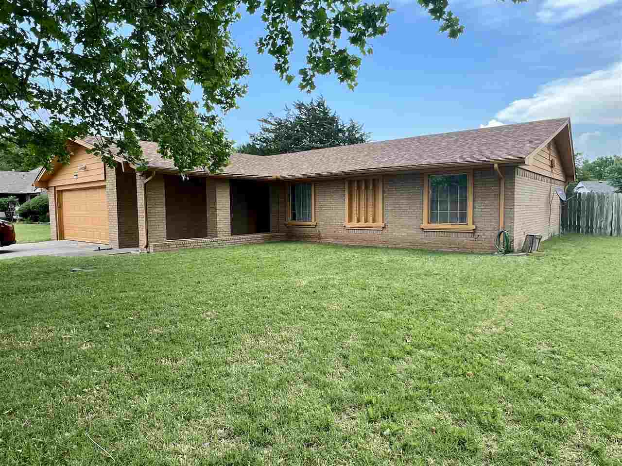 Property Photo: 413 NE 46th St OK 73507