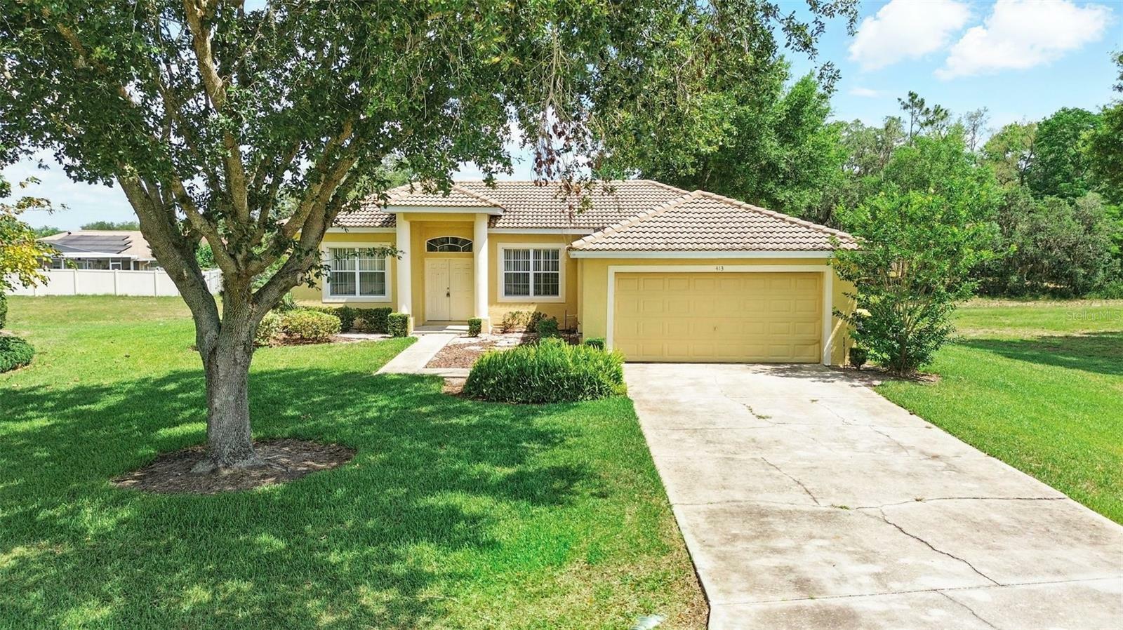 Property Photo: 413 Bay Leaf Drive FL 34759