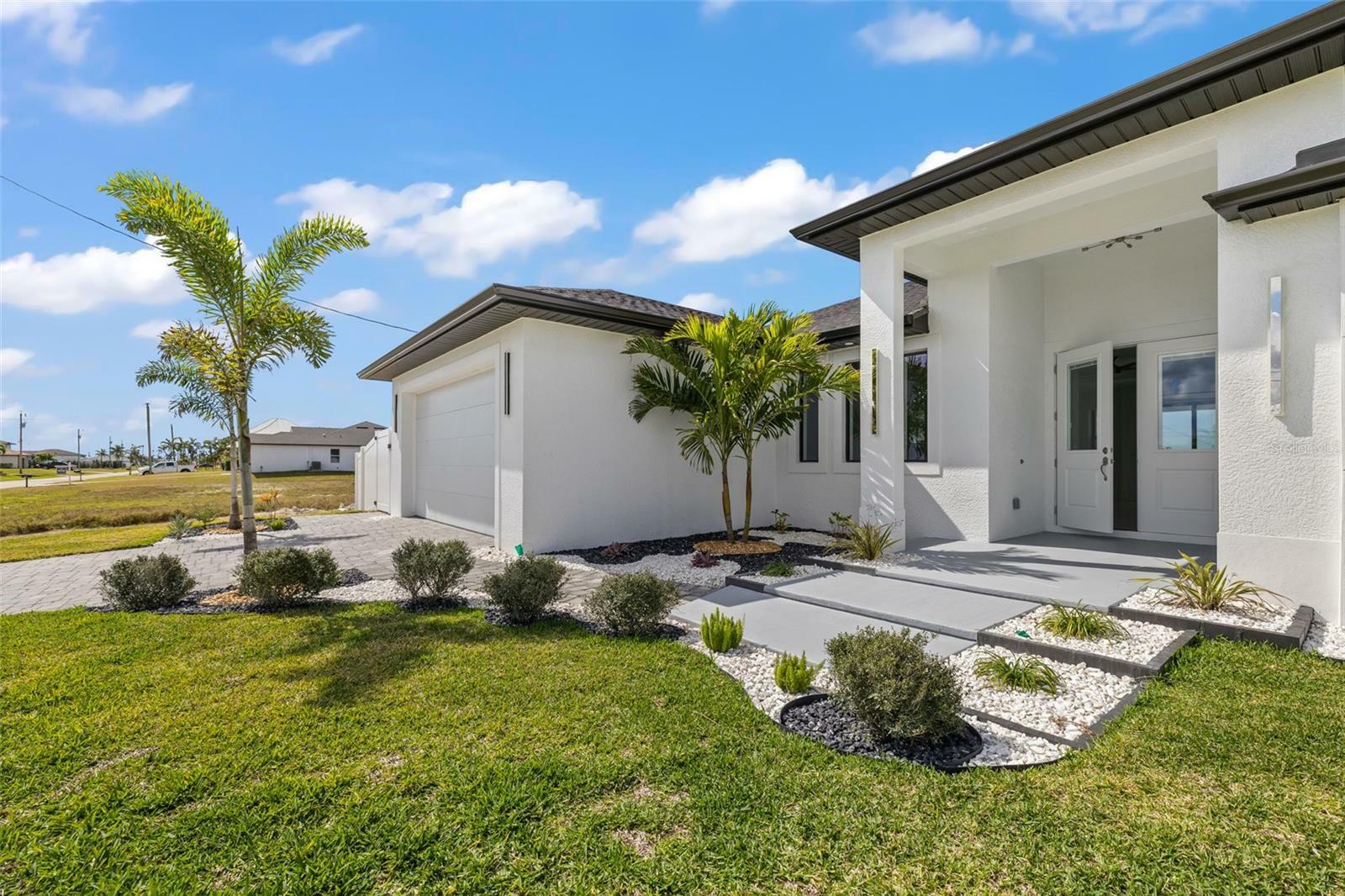 Property Photo: 1248 NW 35th Avenue FL 33993