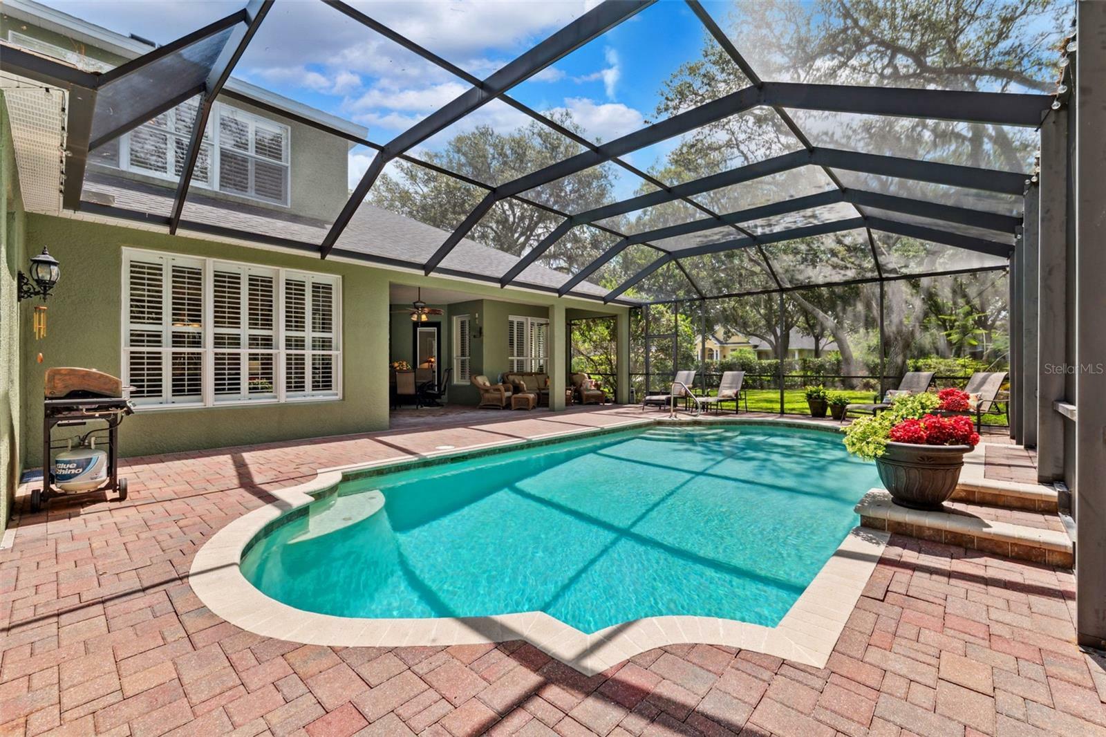 Property Photo: 16039 Ternglade Drive FL 33547