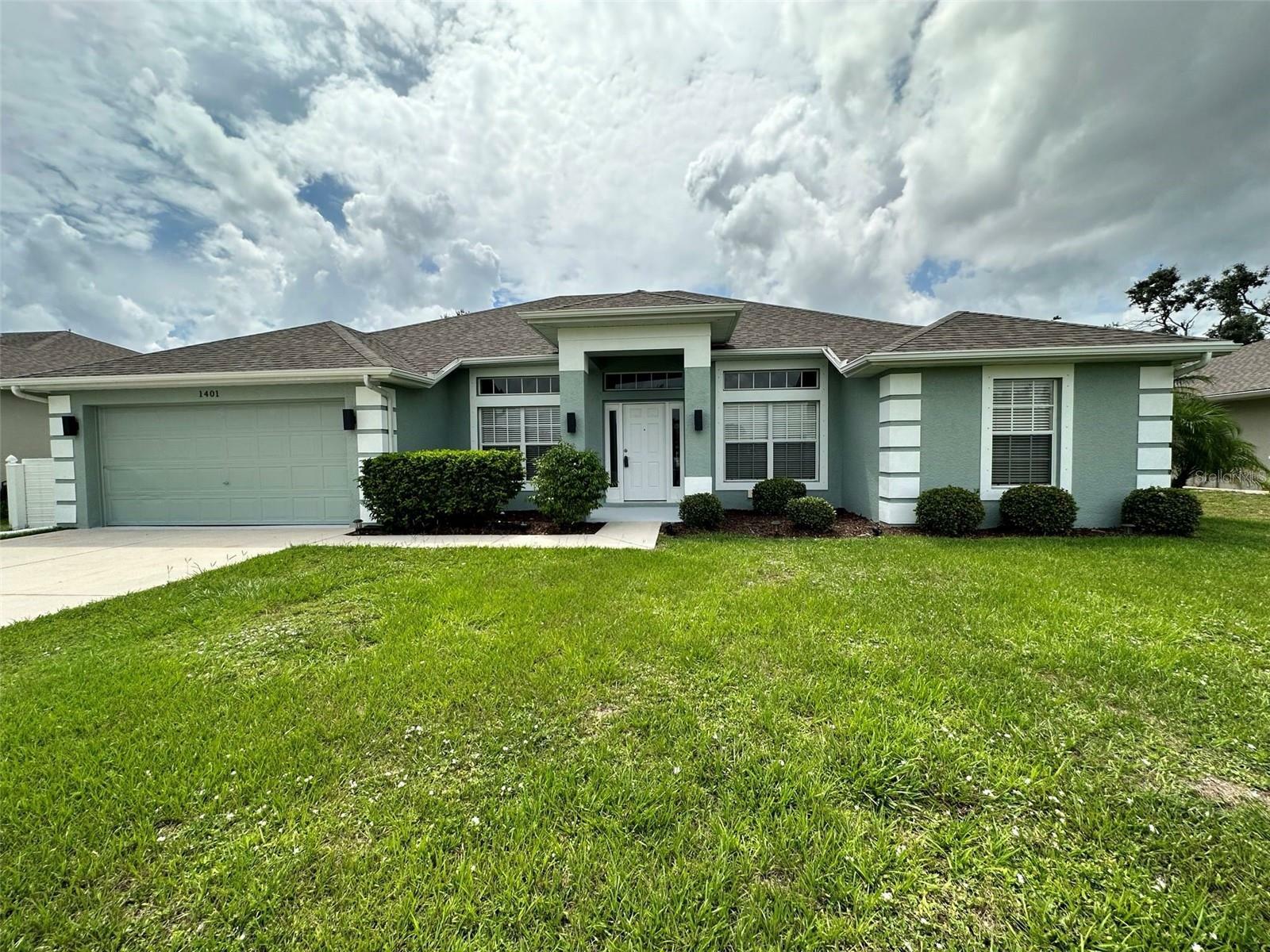 Property Photo: 1401 Vermouth Lane FL 33983