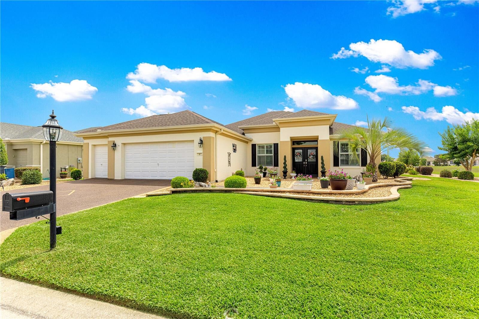 Property Photo:  11871 SE 91st Circle  FL 34491 