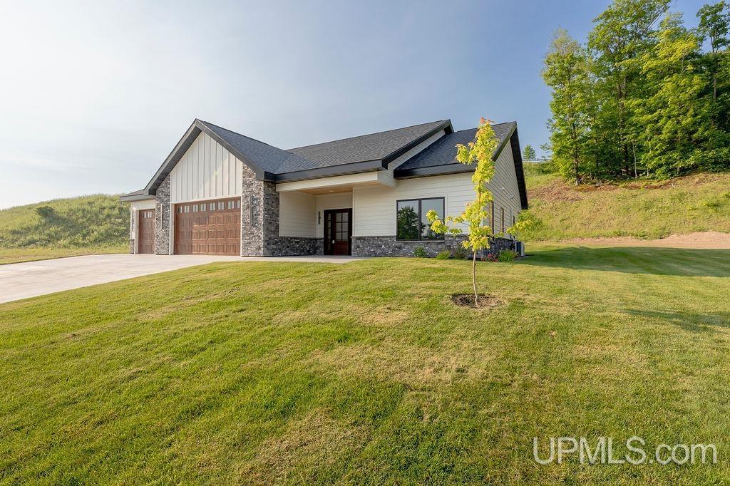 Property Photo: 1026 Red Oak Lane MI 49931