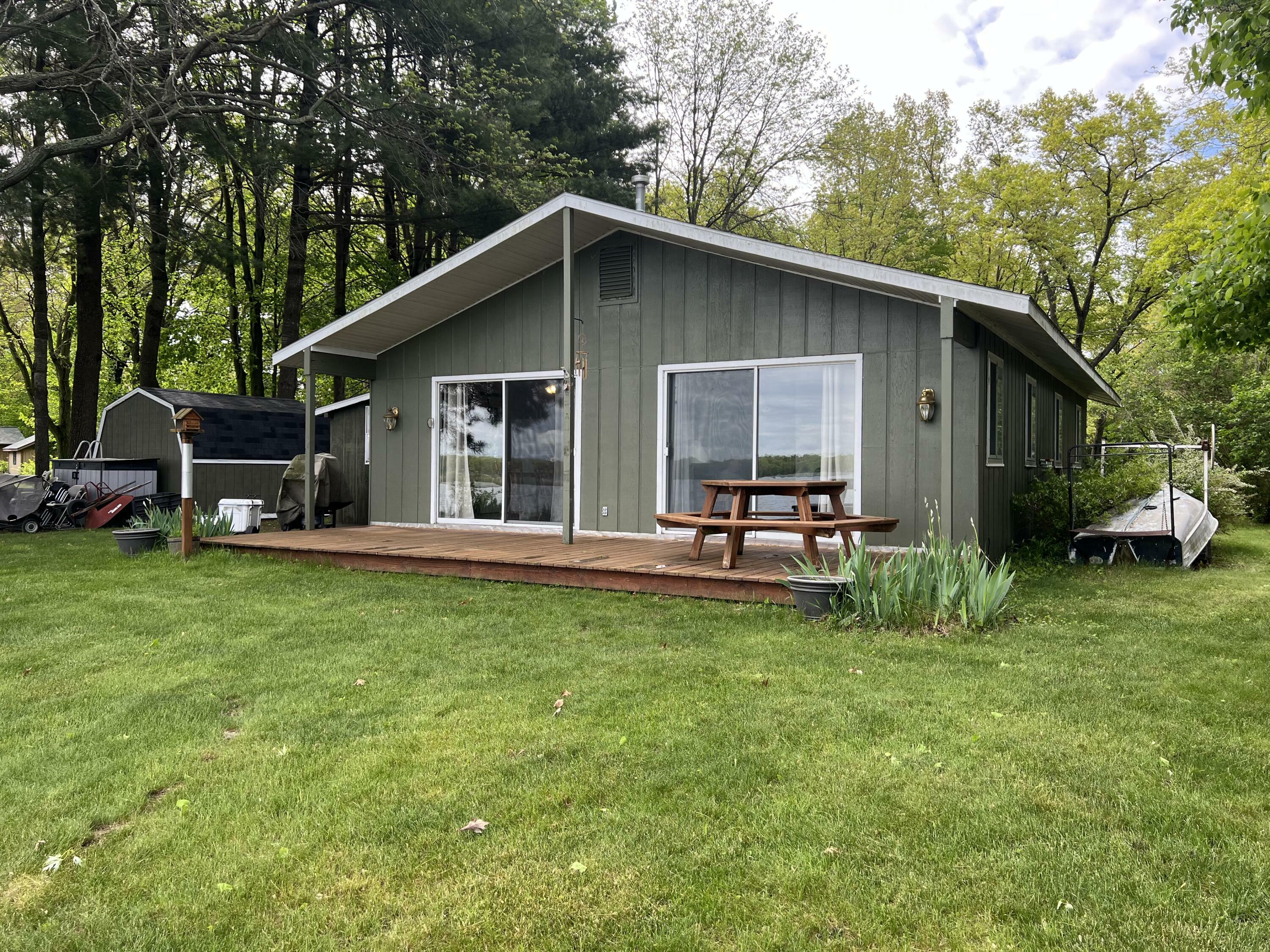Property Photo:  8190 Shenandoah Lane  MI 49329 