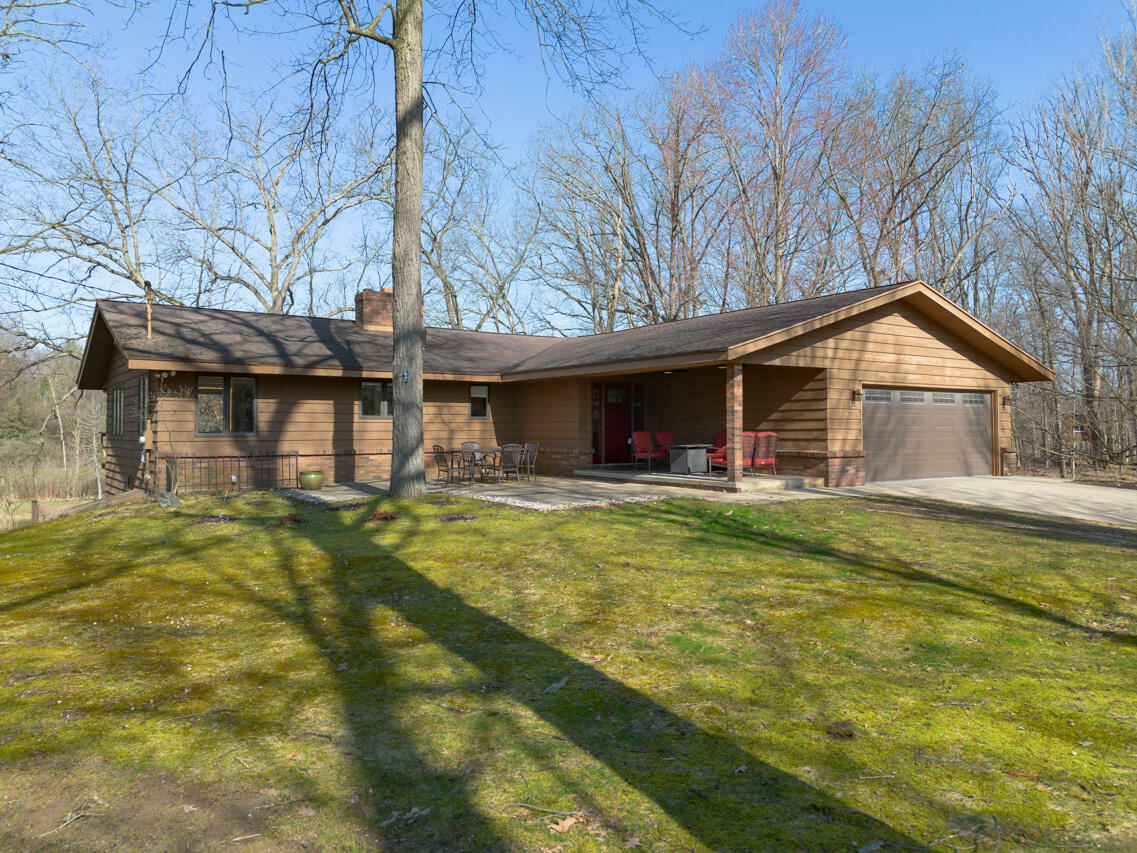 Property Photo:  10989 E D E Avenue  MI 49083 