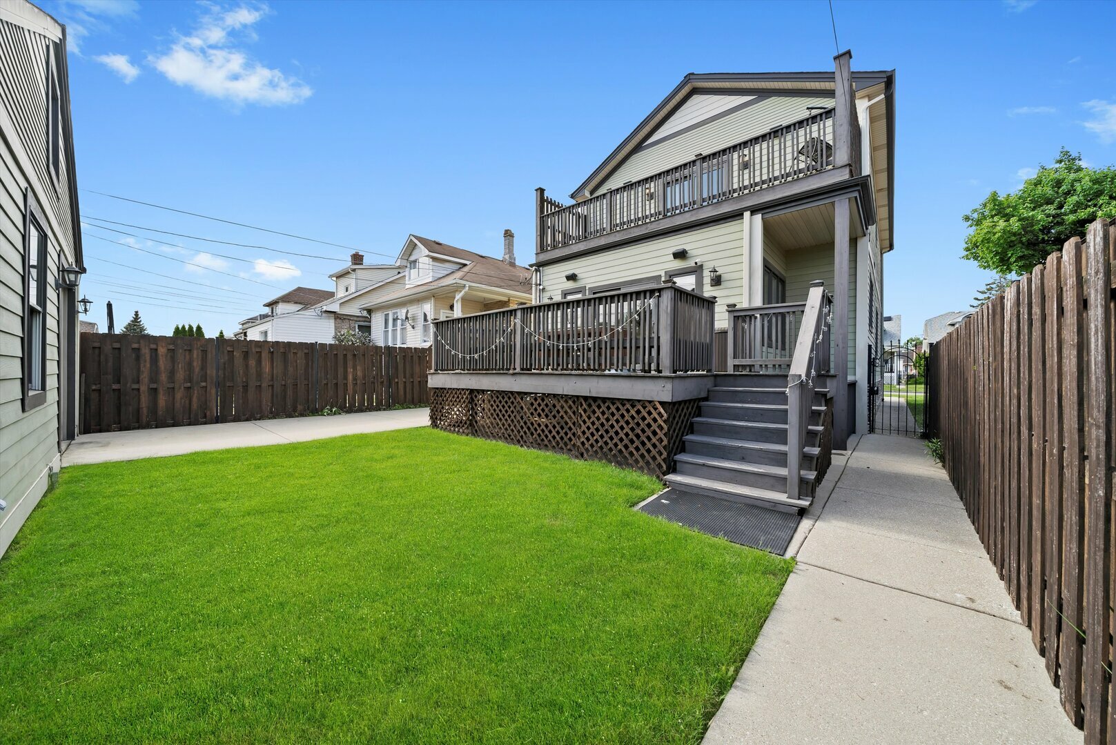 Property Photo: 6205 W Grace Street IL 60634