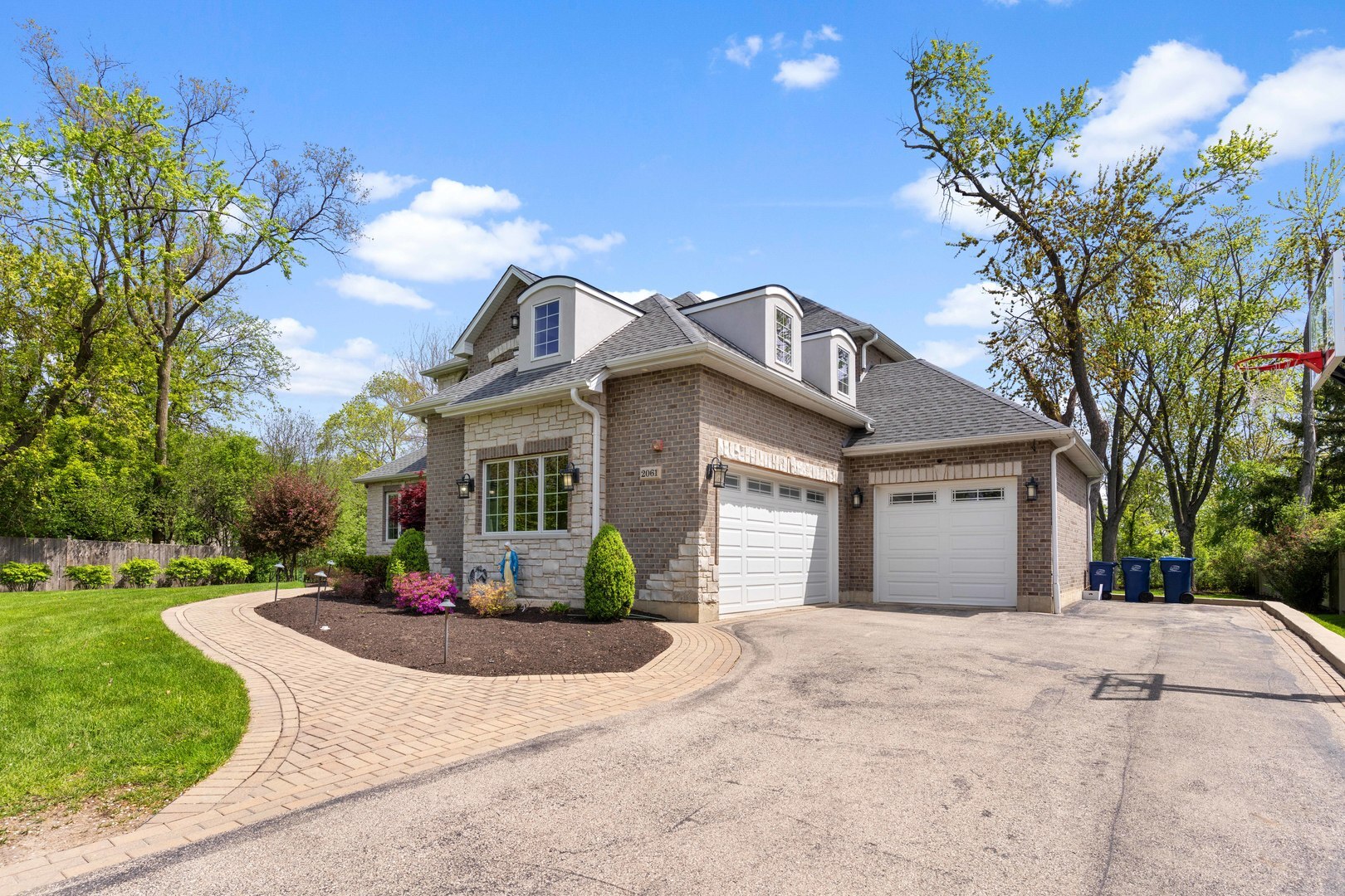 Property Photo:  2061 2nd Street  IL 60062 
