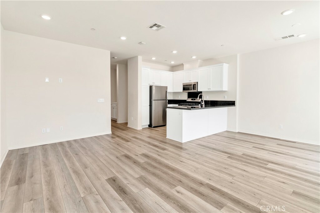 Property Photo: 24131 Tuscany Avenue 1302 CA 92562