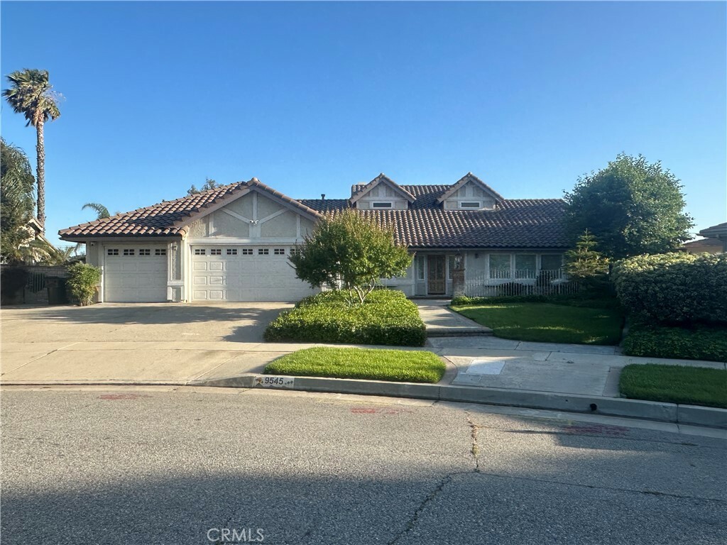 Property Photo:  9545 Alta Loma Drive  CA 91737 