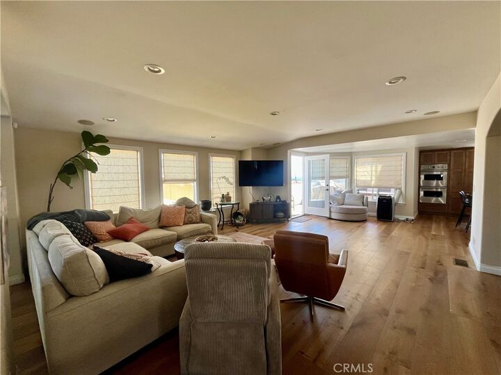 Property Photo:  2127 Manhattan Ave  CA 90254 