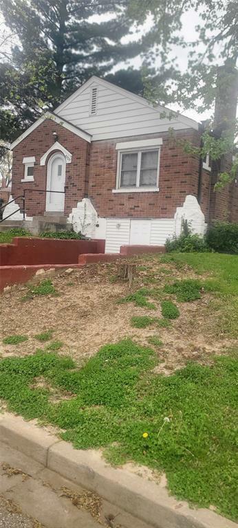 Property Photo: 4209 Edgewood Boulevard MO 63121