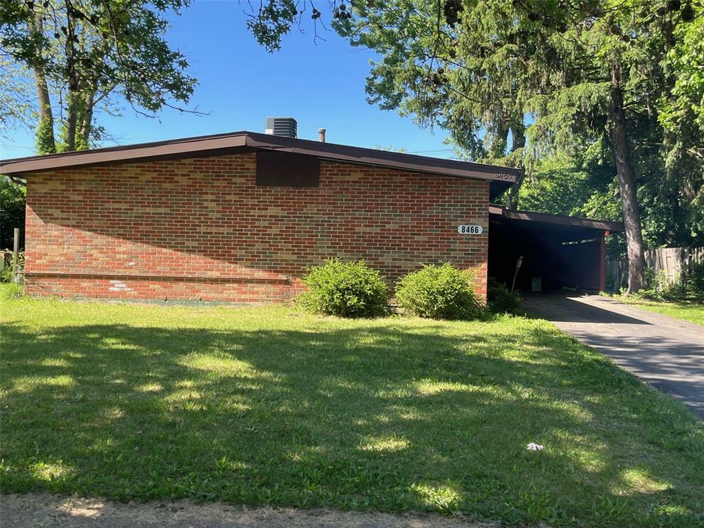 Property Photo: 8466 Alders Ave MO 63134