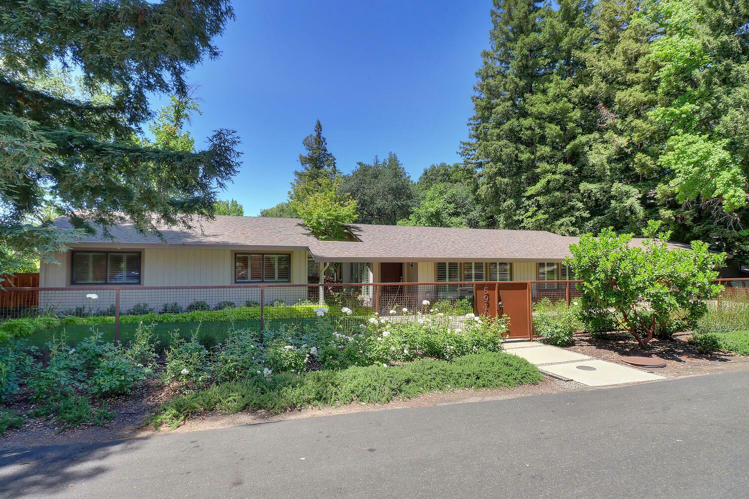 Property Photo: 5910 River Glen Court CA 95608