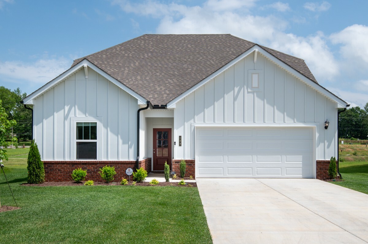 Property Photo: 109 Charlie Pl TN 37188