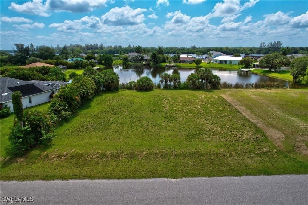 Property Photo:  17091 Waters Edge Circle  FL 33917 