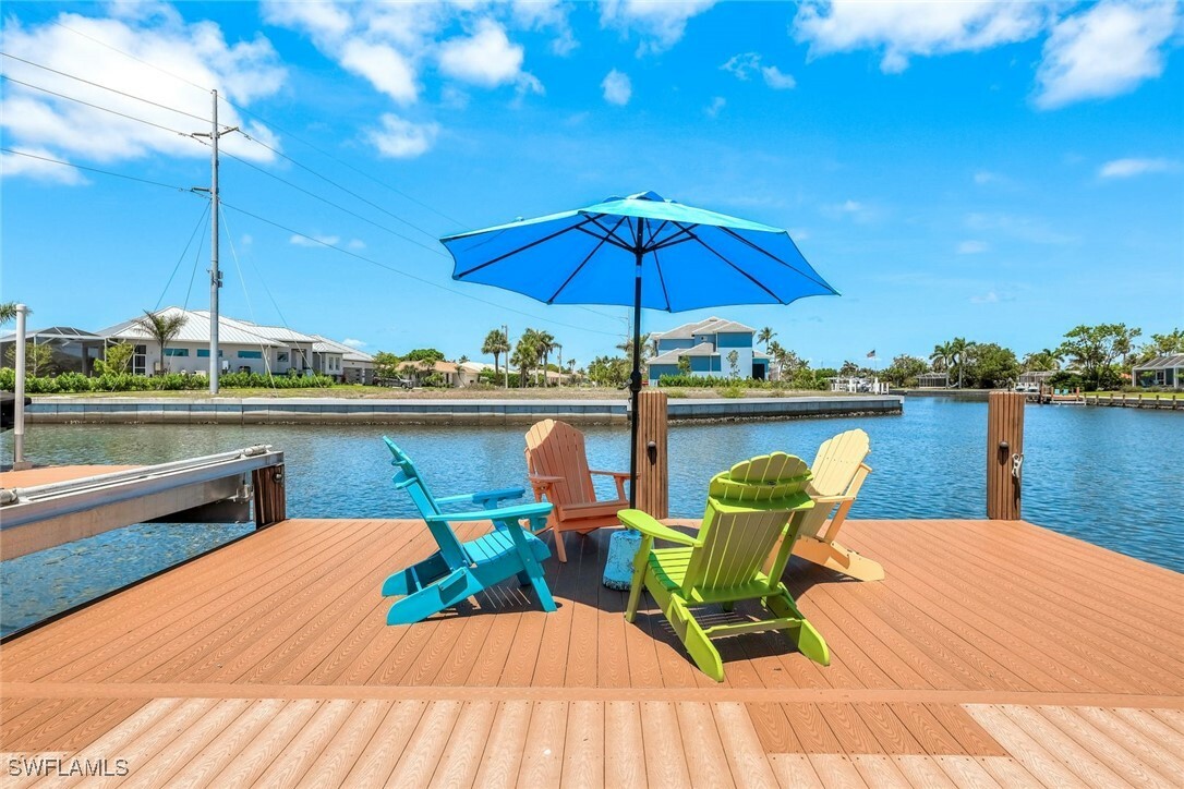 Property Photo: 815 Rose Court FL 34145