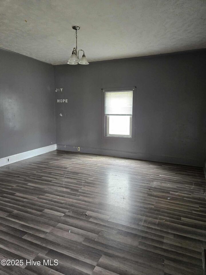 Property Photo:  714 Leak Street  NC 28379 