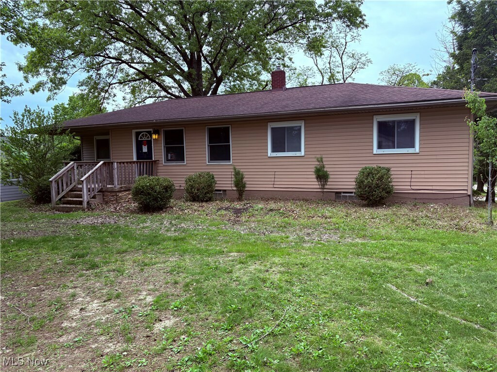 Property Photo:  617 Northeast Avenue  OH 44278 