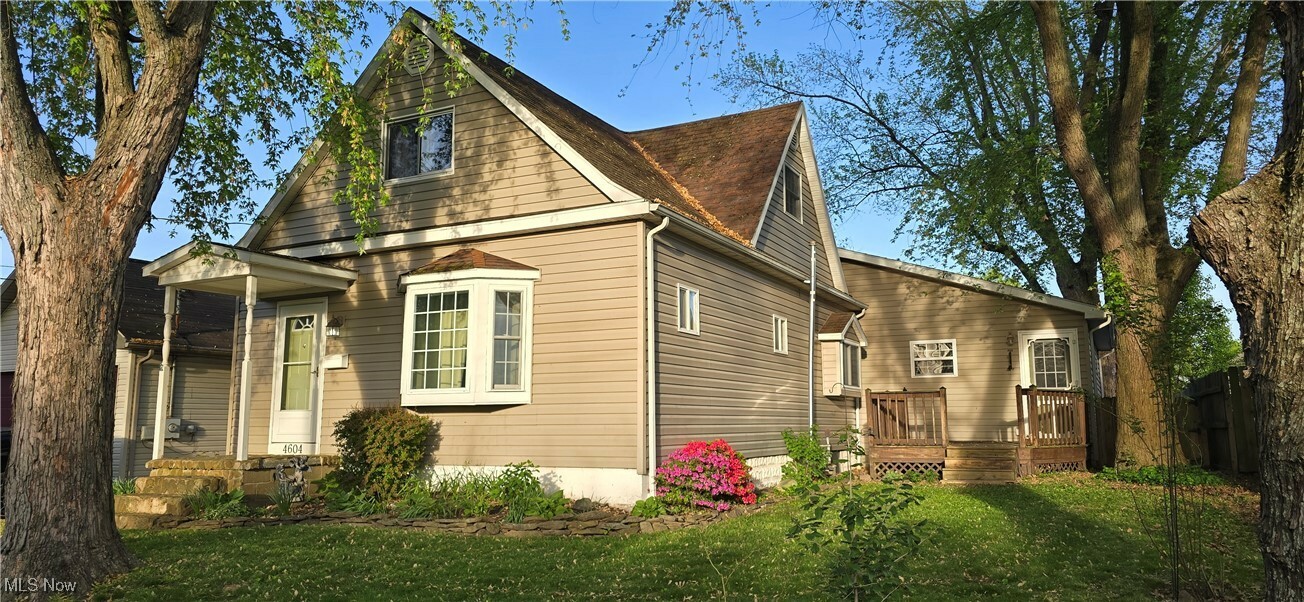 Property Photo:  4604 7th Avenue  WV 26105 