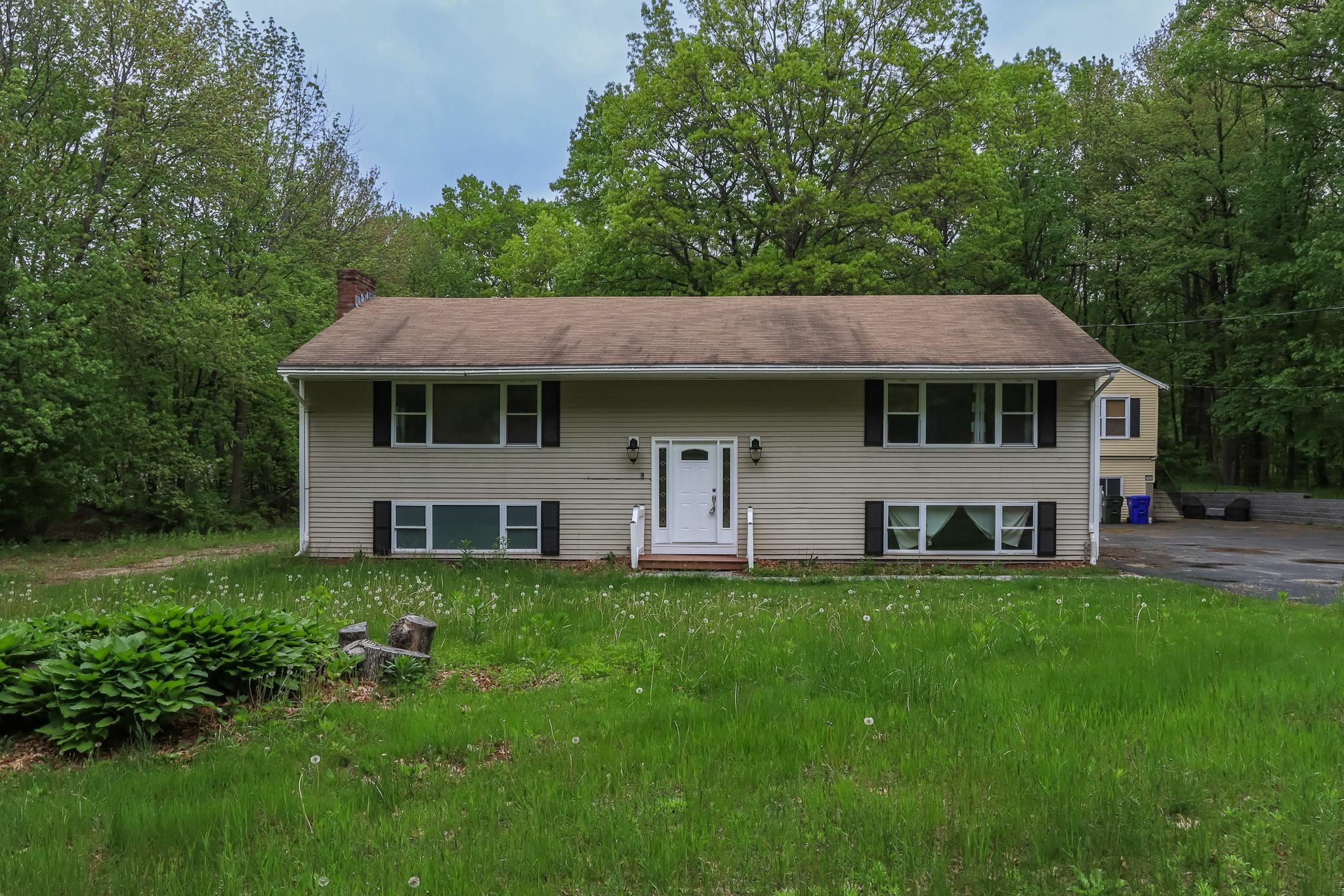 Property Photo: 240 Leda Avenue NH 03104-4158