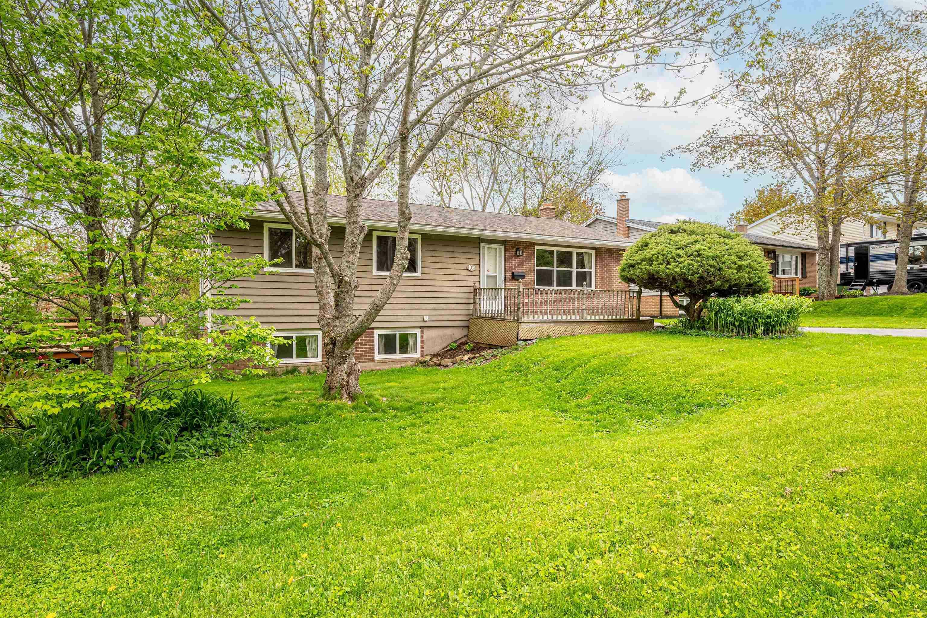 Property Photo: 108 Avondale Road NS B2V 1H6