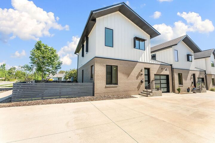 Property Photo:  614 NW Bike Court  AR 72712 