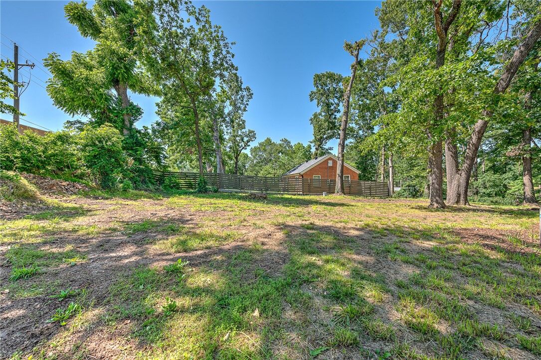Property Photo:  312 NW J Street  AR 72712 