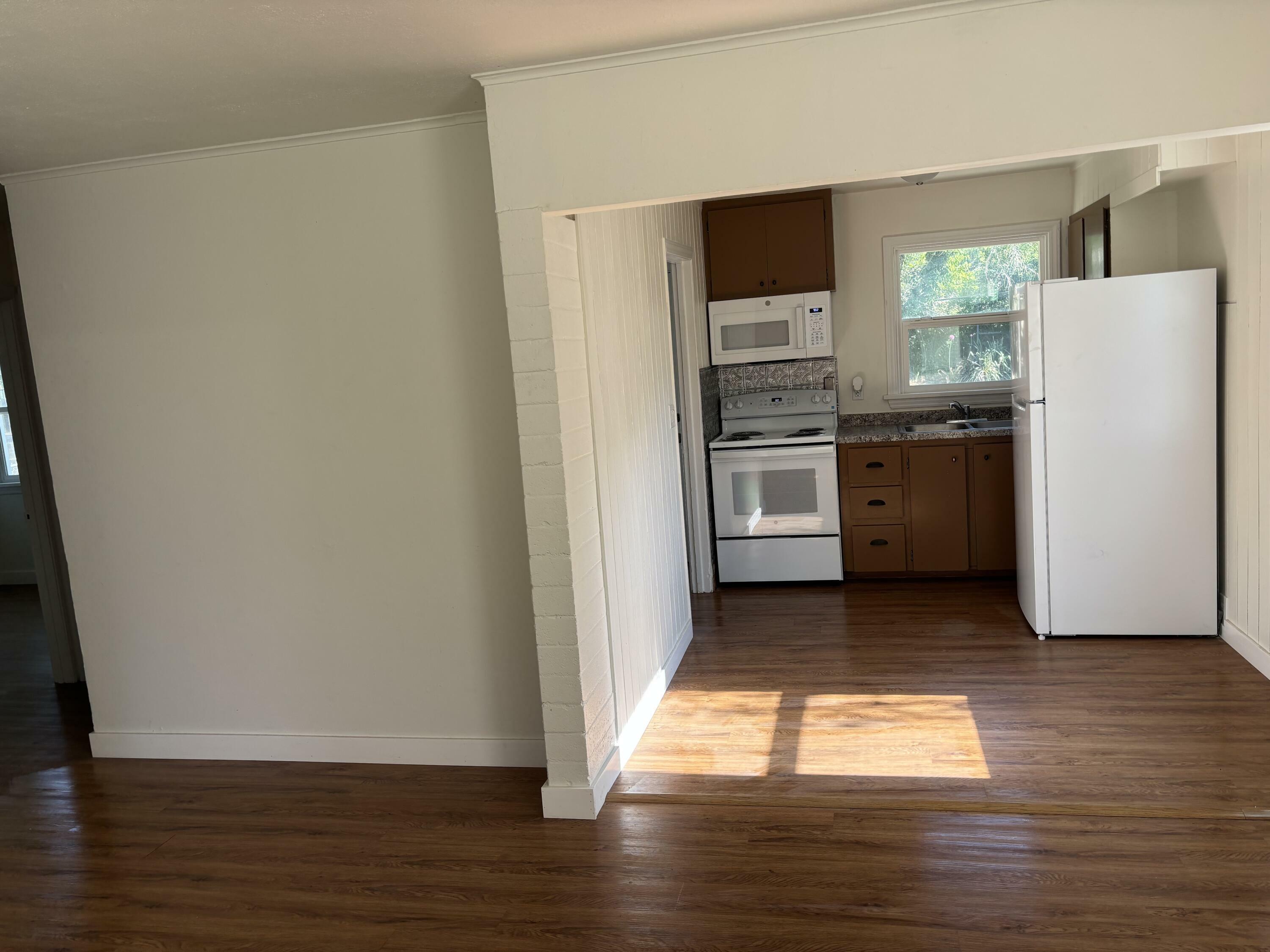 Property Photo: 1817 Birch Street OR 97601