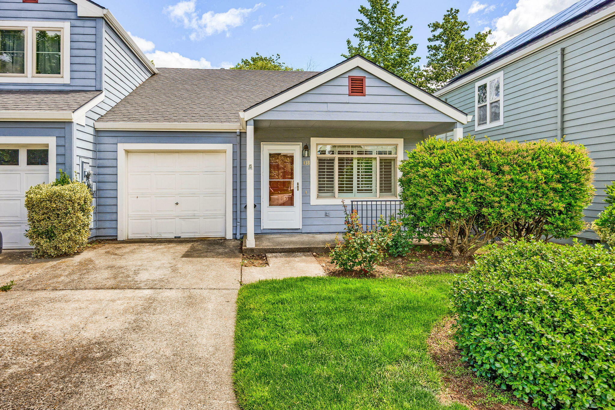 Property Photo: 138 Crocker Street OR 97520