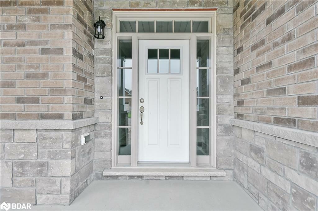 Photo de la propriété: 433 Russ Howard Drive ON L4R 0A6