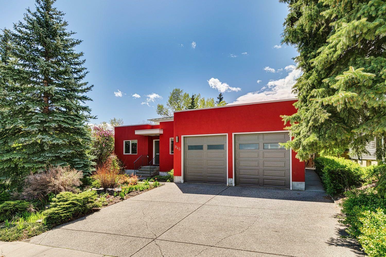 Property Photo: 943 30 Avenue NW AB T2K 0A2