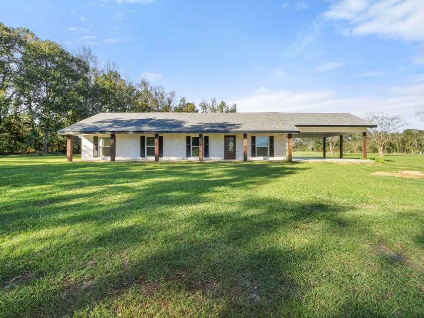 Property Photo: 1550 La-113 LA 70656