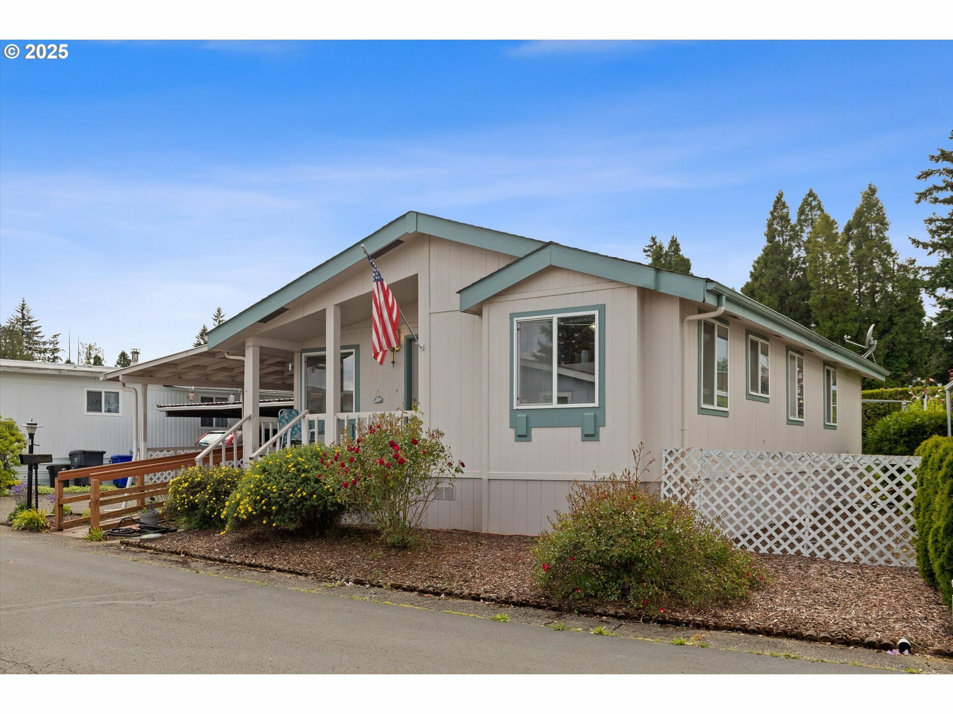 Property Photo: 15130 S Maplelane Rd 33 OR 97045