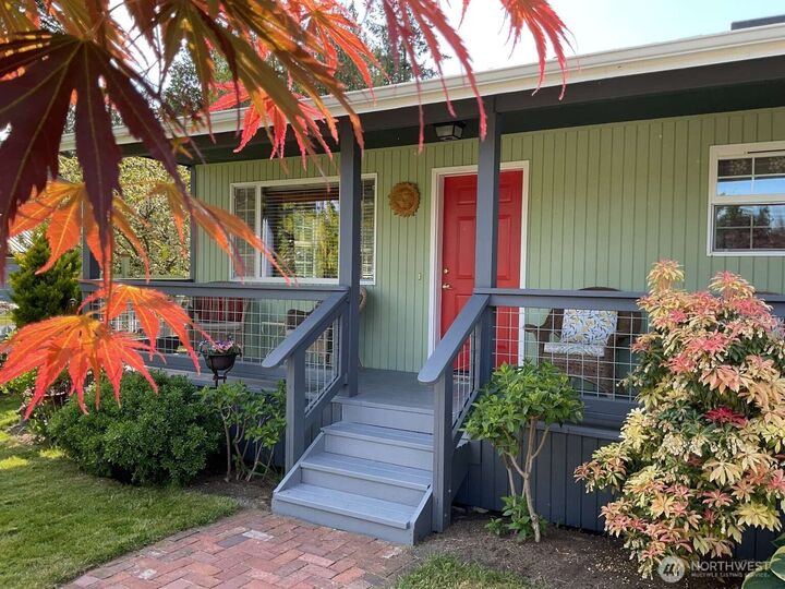 Property Photo:  1403  Thomas Street  WA 98368 