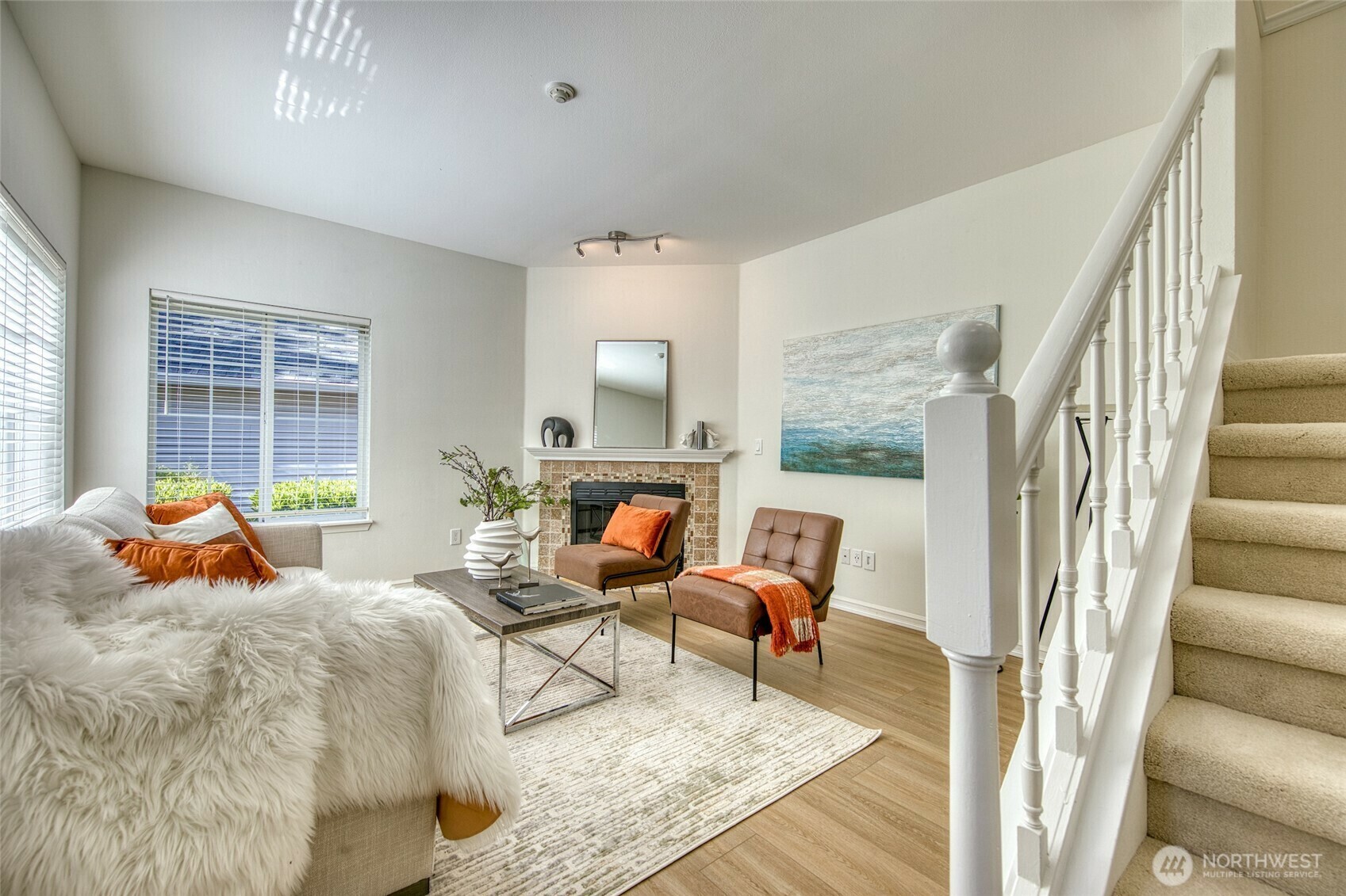 Property Photo: 10909 Avondale Road NE J137 WA 98052