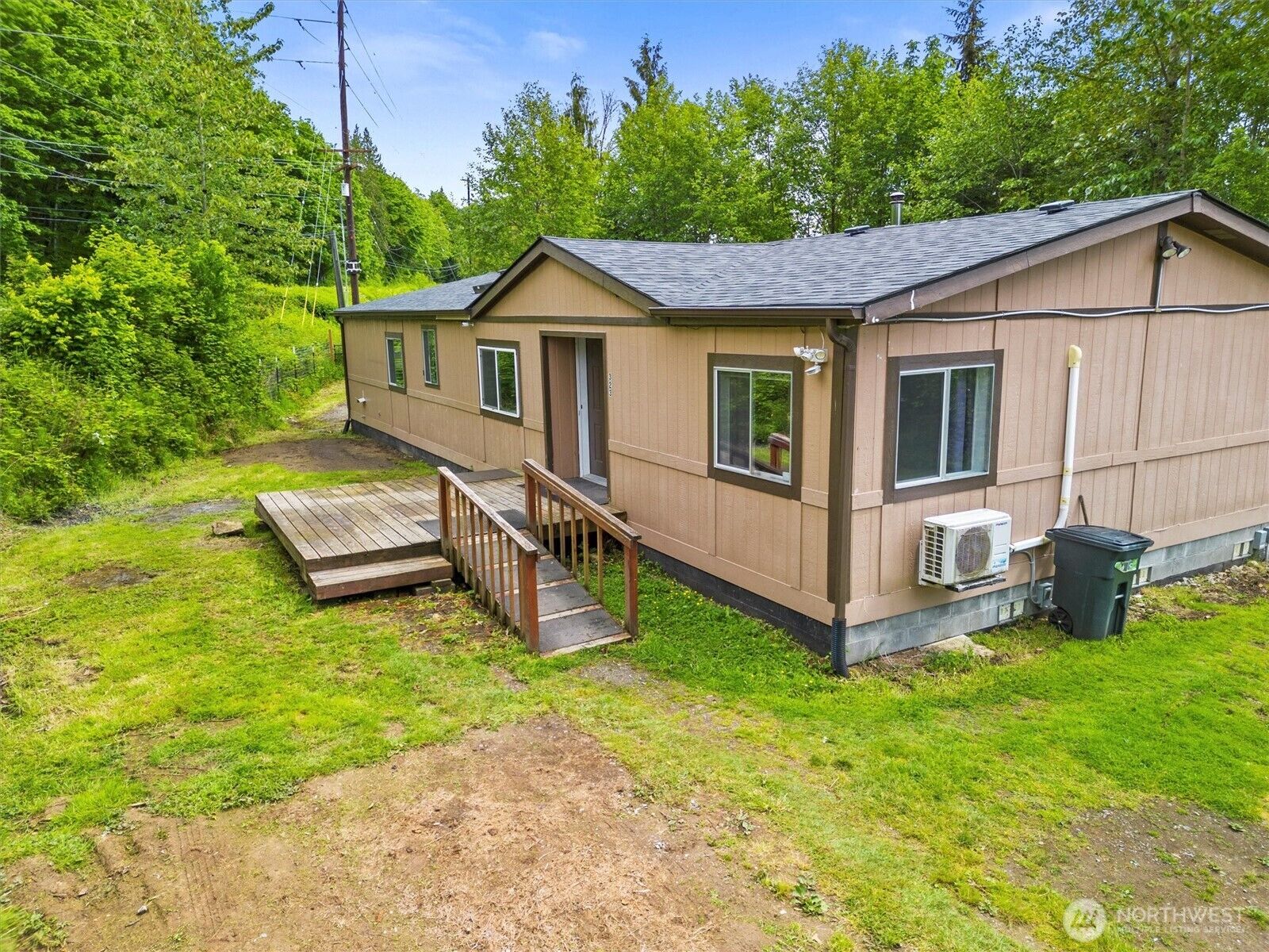 Property Photo: 323 Pacific Highway WA 98229
