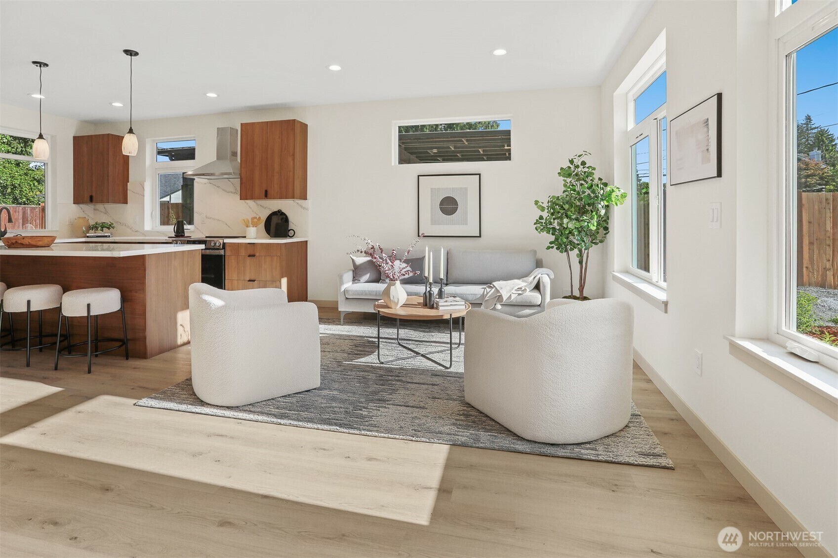 Property Photo: 14306 Dayton Avenue N B WA 98133