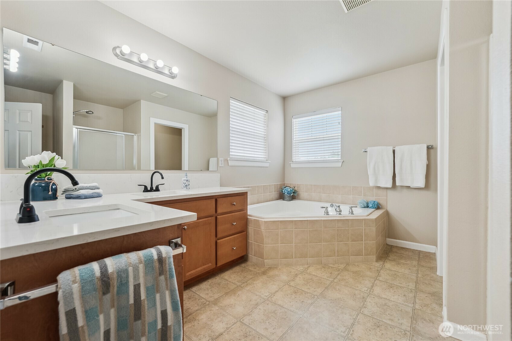 Property Photo: 4926 Diana Court SE 9 WA 98092
