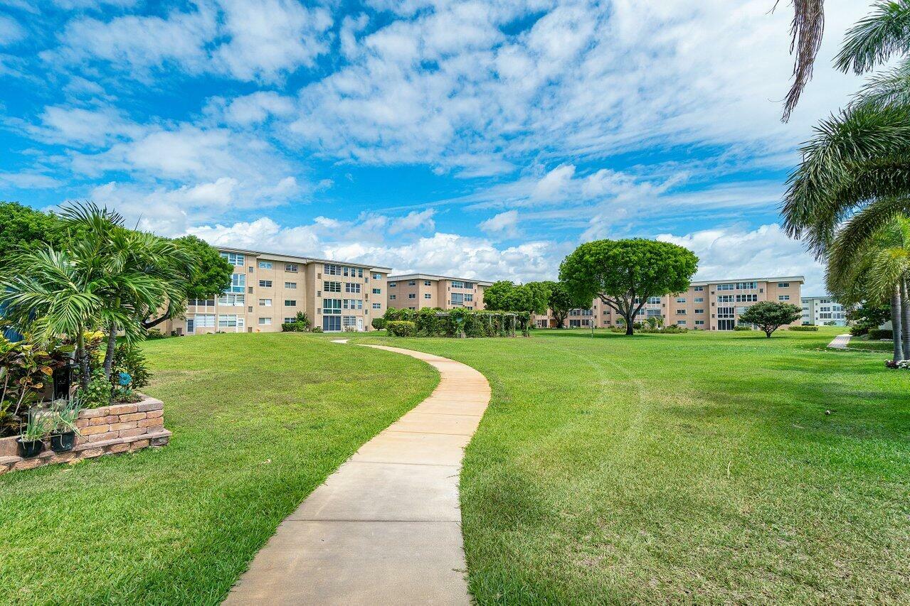Property Photo: 2615 NE 1st Court 407 FL 33435