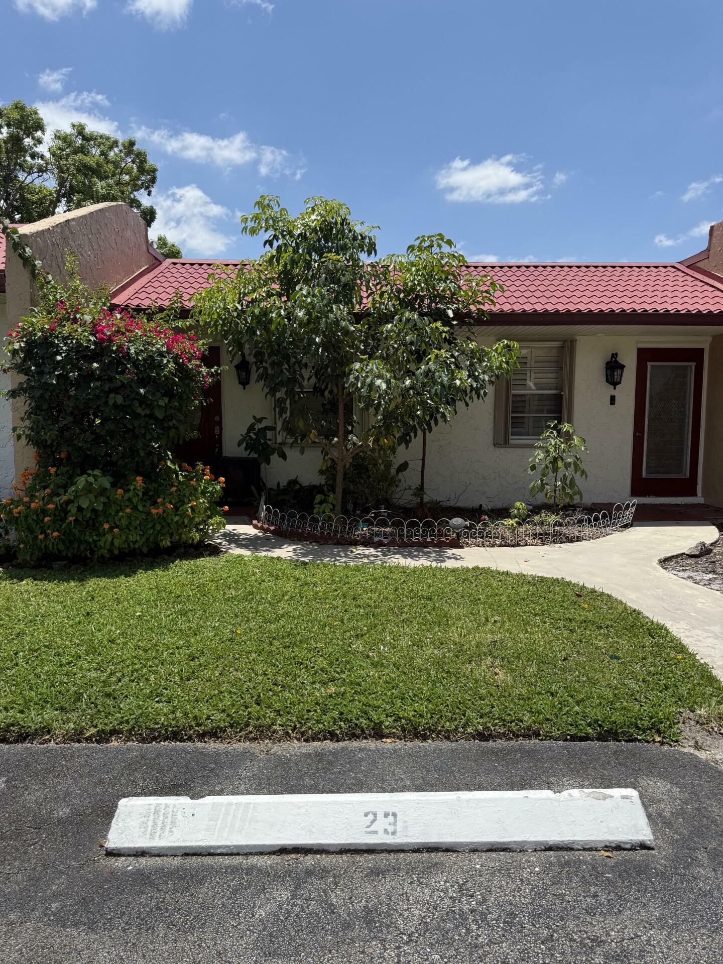 Property Photo: 142 Lake Barbara Drive FL 33411