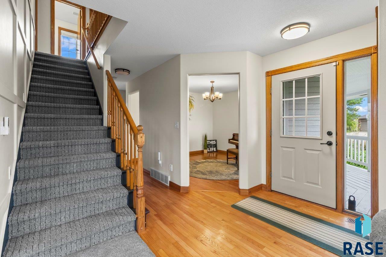 Property Photo: 27055 Saddlerock Pl SD 57032
