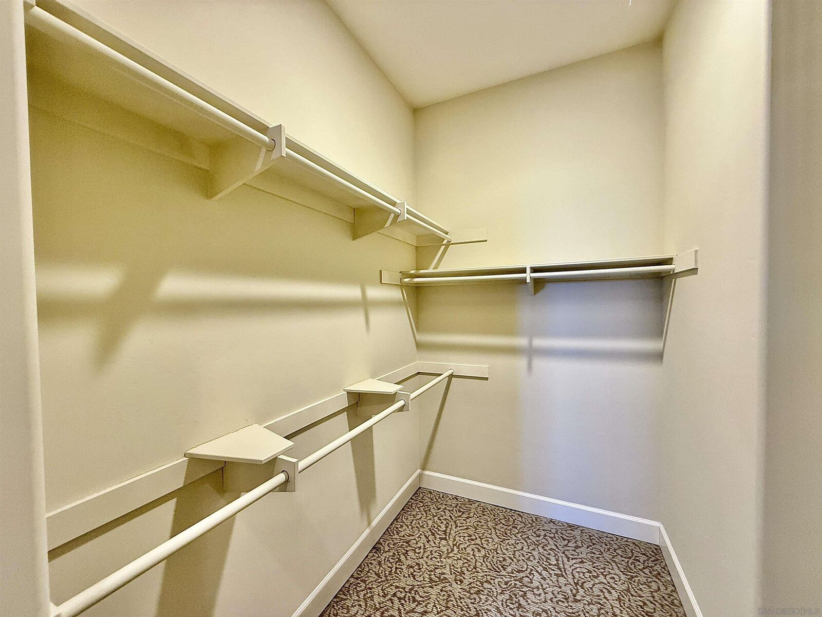 Property Photo:  9189 Vista Entrada  CA 92040 