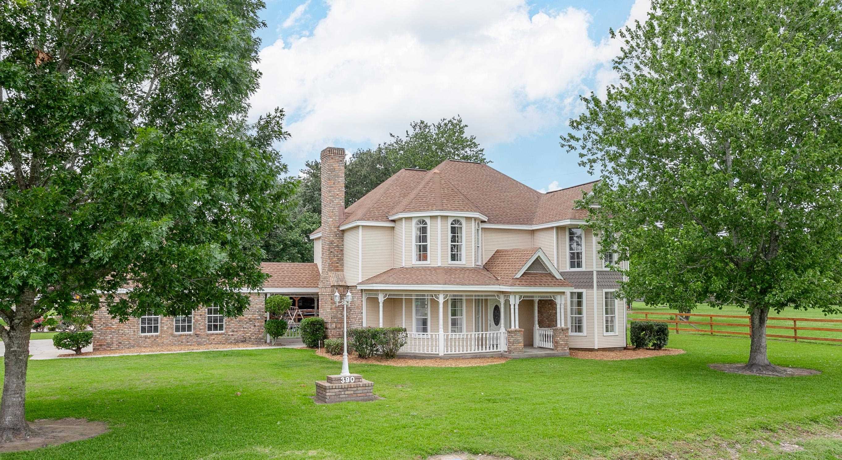 Property Photo: 390 Henry TX 77611-390