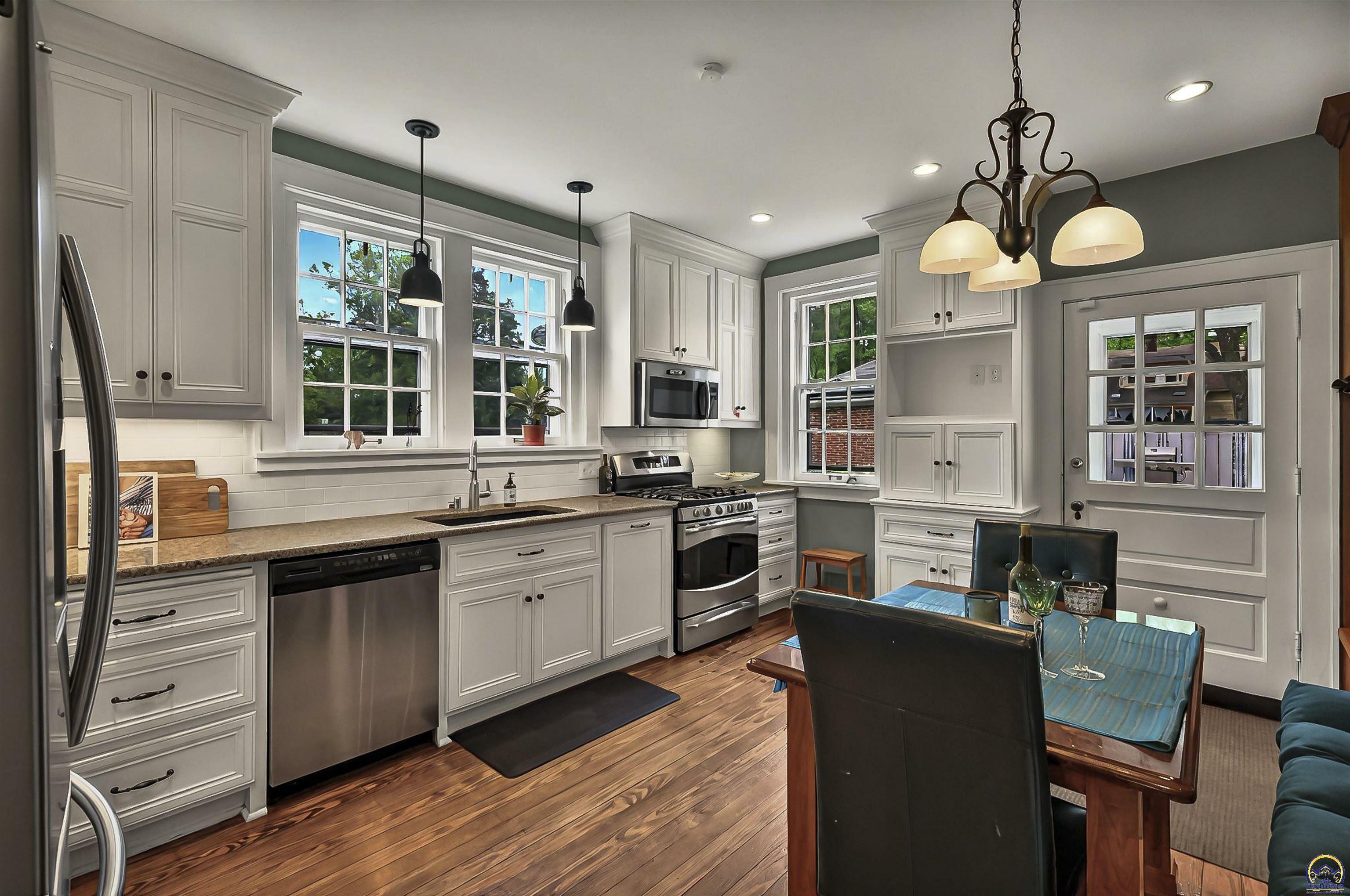 Property Photo: 1610 SW Plass Ave KS 66604