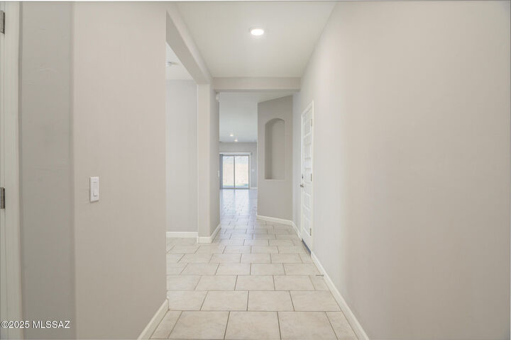 Property Photo: 9447 W Gambel Oak Lane AZ 85653