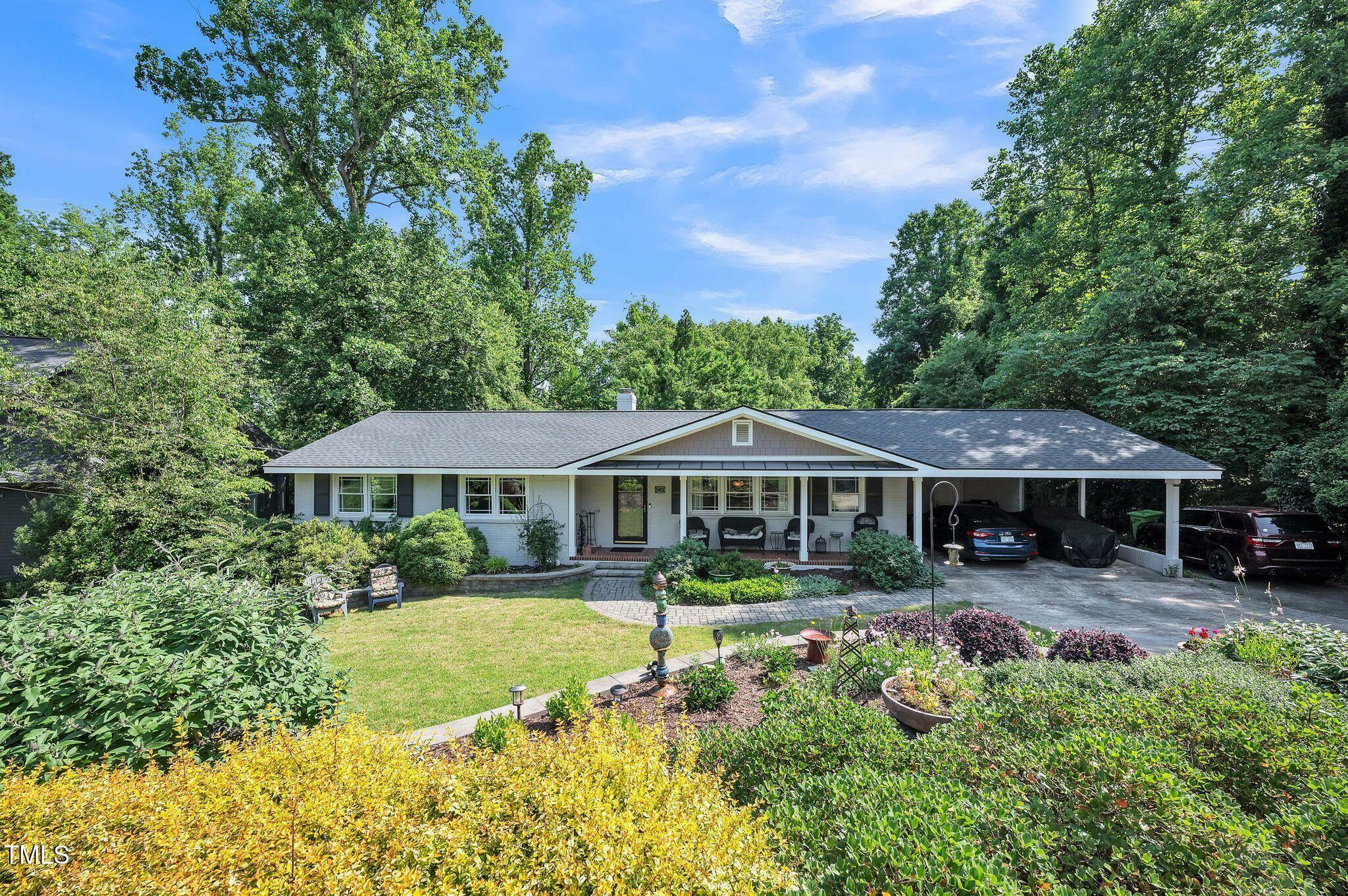 Property Photo: 582 Wimbleton Drive NC 27609