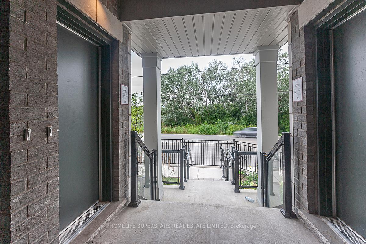 Property Photo: 20 Halliford Place E 110 ON L6P 4R1